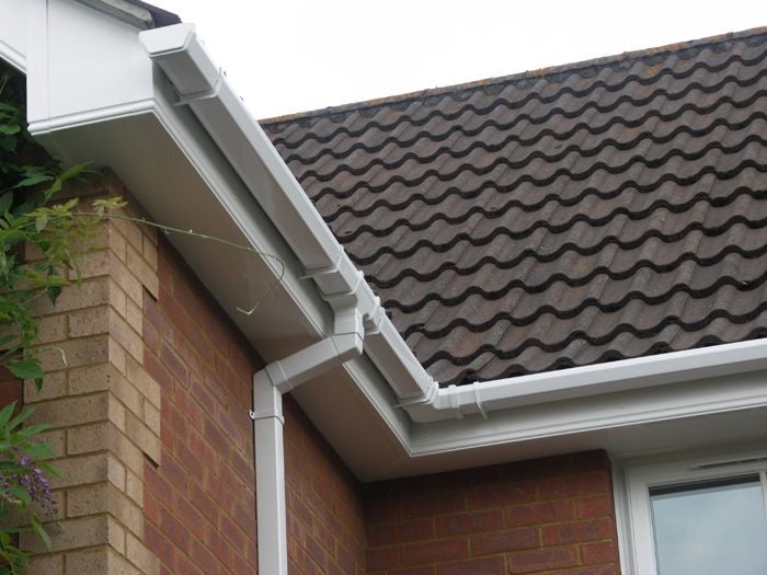 Square line guttering on a house 
